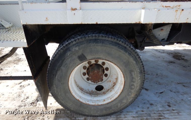 image for item JK9845 2006 International 4300  digger derrick truck