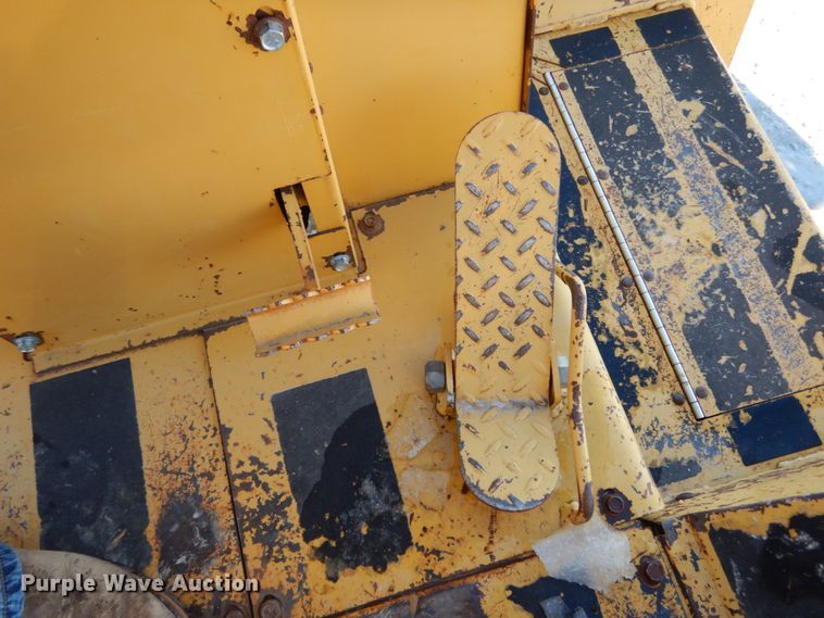 image for item JK9848 2001 Vermeer V8550A  cable plow