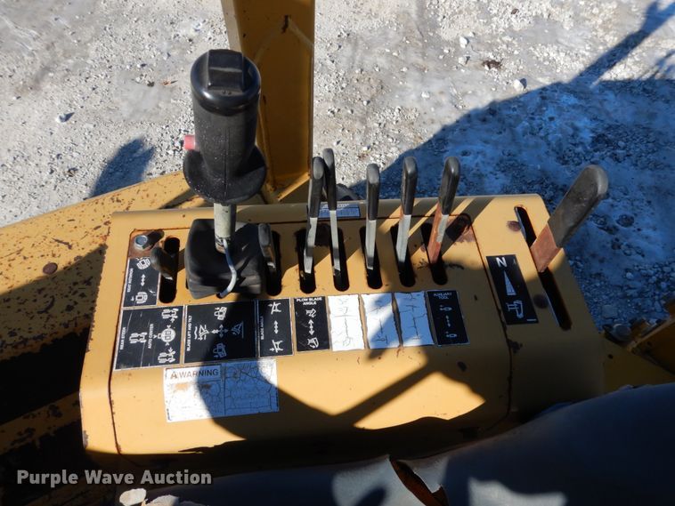 image for item JK9848 2001 Vermeer V8550A  cable plow