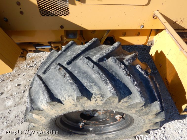 image for item JK9848 2001 Vermeer V8550A  cable plow