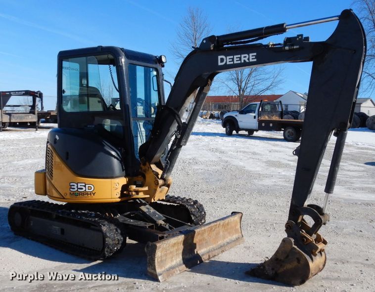 image for item JK9849 2012 John Deere 35D  mini excavator