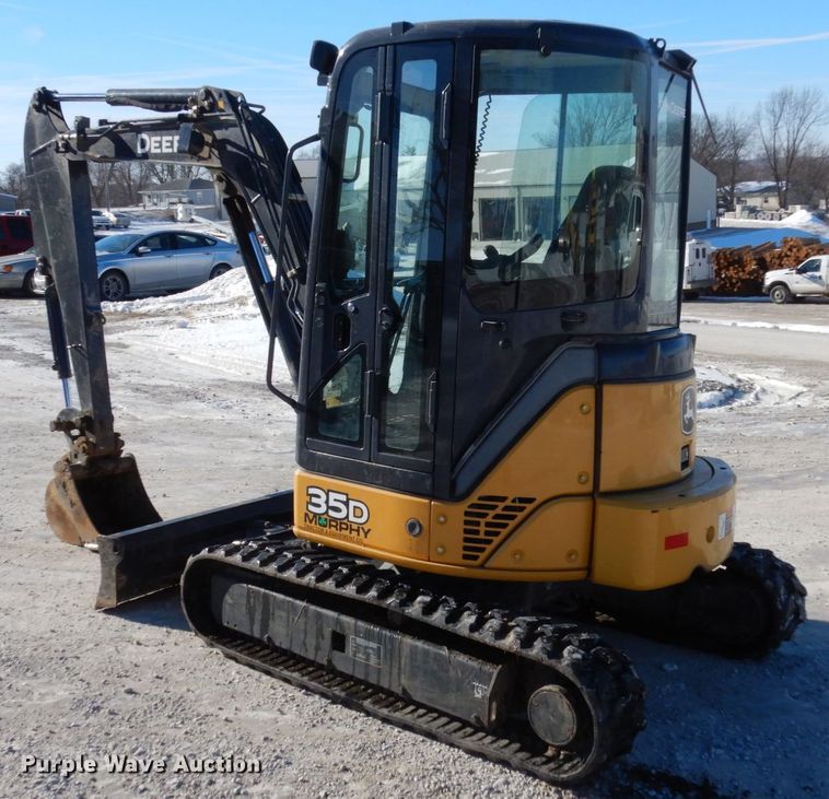 image for item JK9849 2012 John Deere 35D  mini excavator