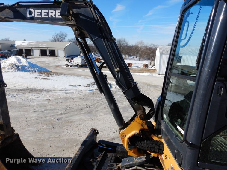 image for item JK9849 2012 John Deere 35D  mini excavator