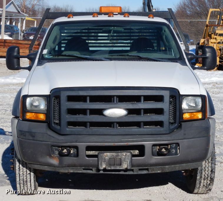 image for item JK9850 2007 Ford F550 Super Duty XL  flatbed truck