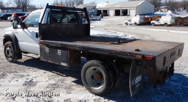 image for item JK9850 2007 Ford F550 Super Duty XL  flatbed truck