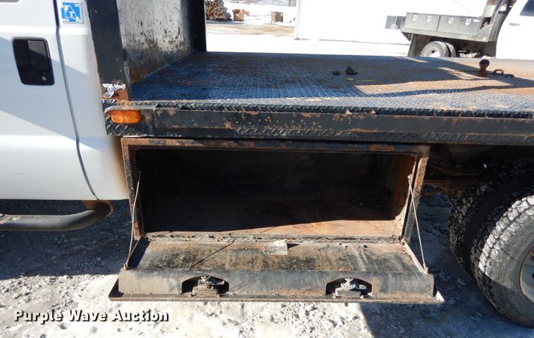 image for item JK9850 2007 Ford F550 Super Duty XL  flatbed truck