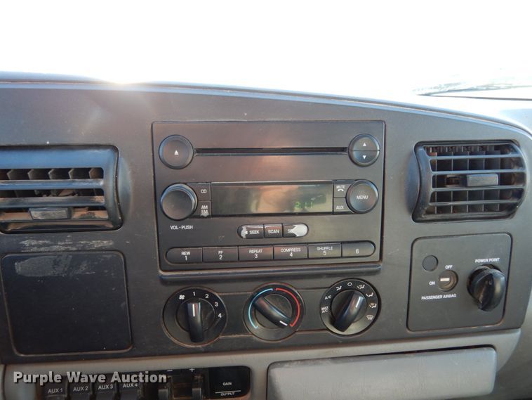 image for item JK9850 2007 Ford F550 Super Duty XL  flatbed truck