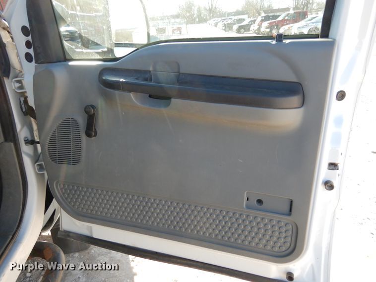 image for item JK9850 2007 Ford F550 Super Duty XL  flatbed truck