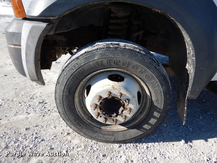 image for item JK9850 2007 Ford F550 Super Duty XL  flatbed truck