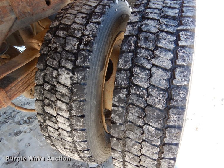 image for item JK9850 2007 Ford F550 Super Duty XL  flatbed truck