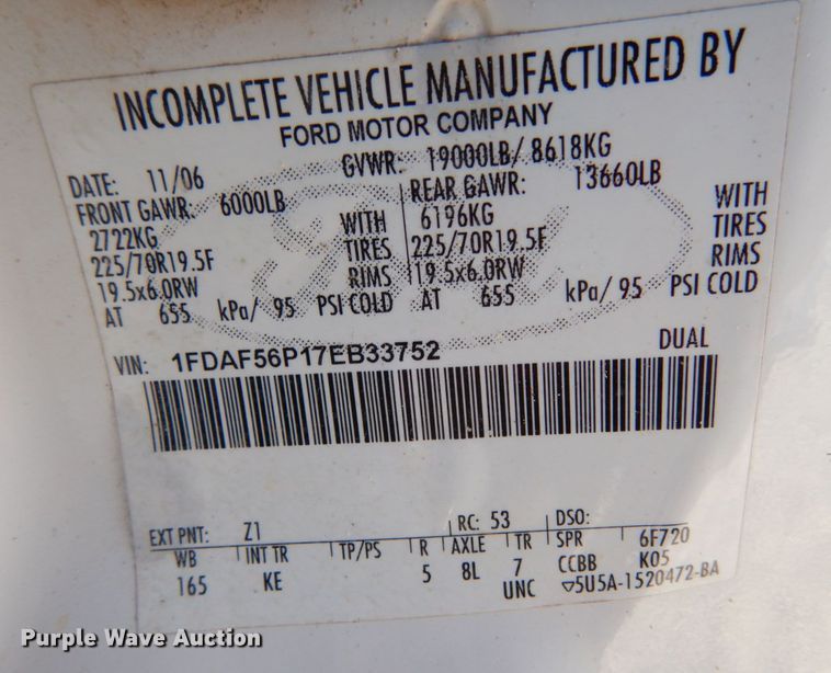 image for item JK9850 2007 Ford F550 Super Duty XL  flatbed truck