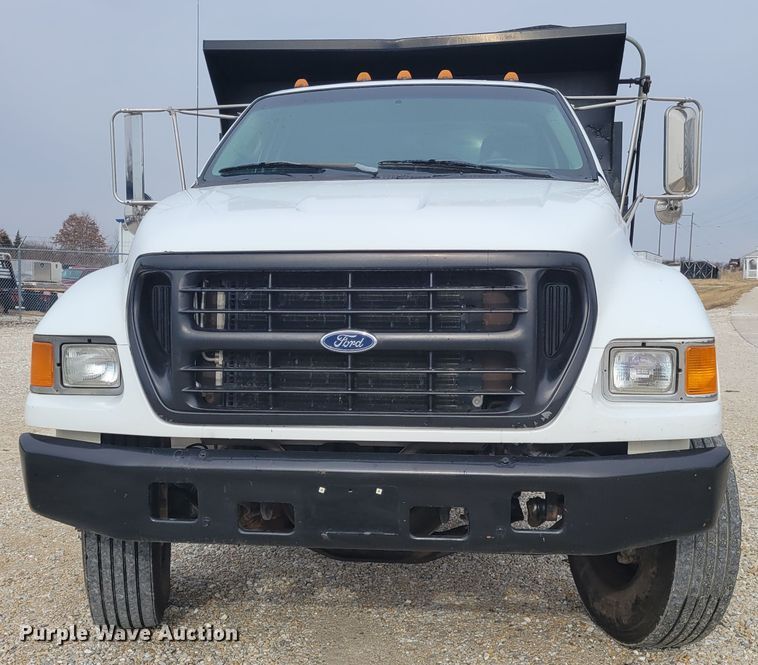 image for item KH9860 2000 Ford F750 Super Duty XL  dump truck