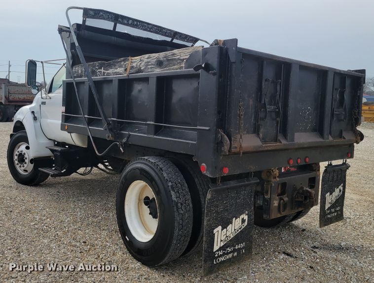 image for item KH9860 2000 Ford F750 Super Duty XL  dump truck