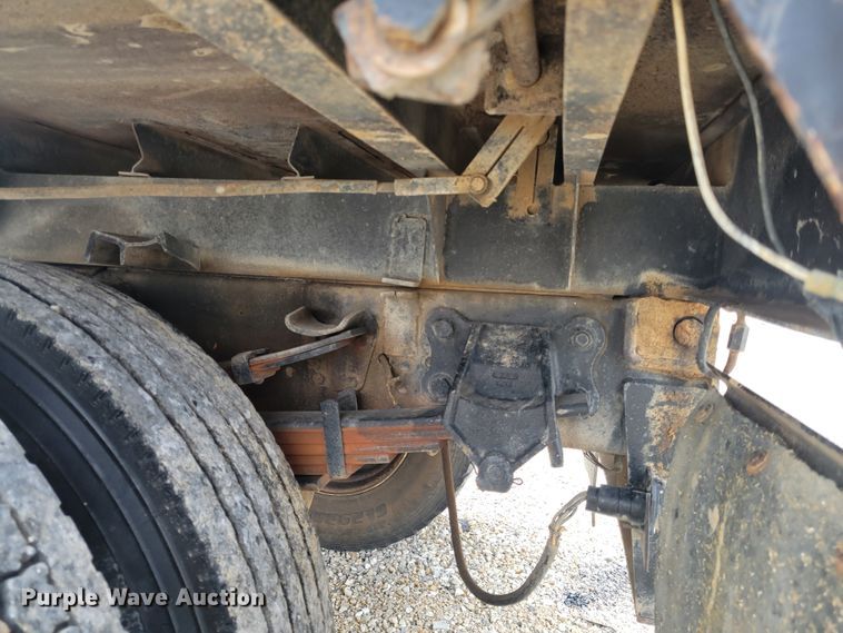 image for item KH9860 2000 Ford F750 Super Duty XL  dump truck