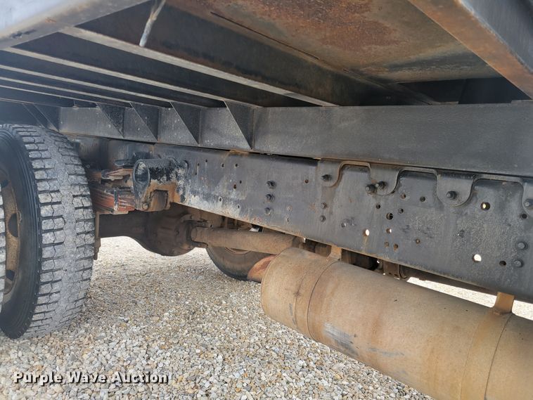 image for item KH9860 2000 Ford F750 Super Duty XL  dump truck