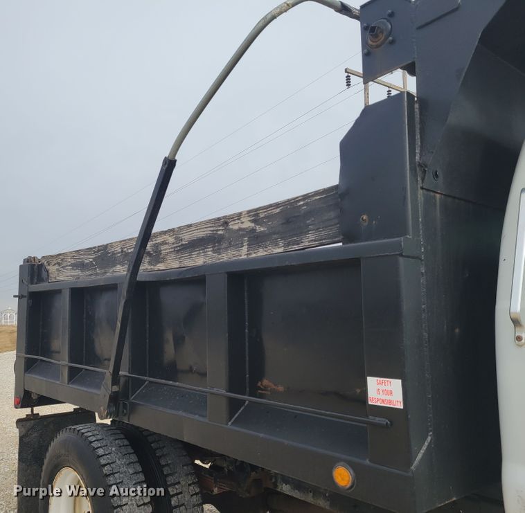 image for item KH9860 2000 Ford F750 Super Duty XL  dump truck