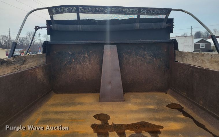 image for item KH9860 2000 Ford F750 Super Duty XL  dump truck