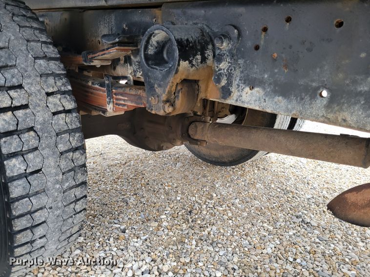 image for item KH9860 2000 Ford F750 Super Duty XL  dump truck