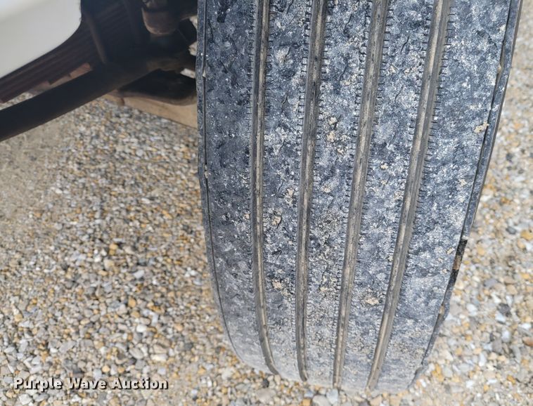 image for item KH9860 2000 Ford F750 Super Duty XL  dump truck