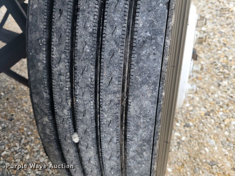 image for item KH9860 2000 Ford F750 Super Duty XL  dump truck