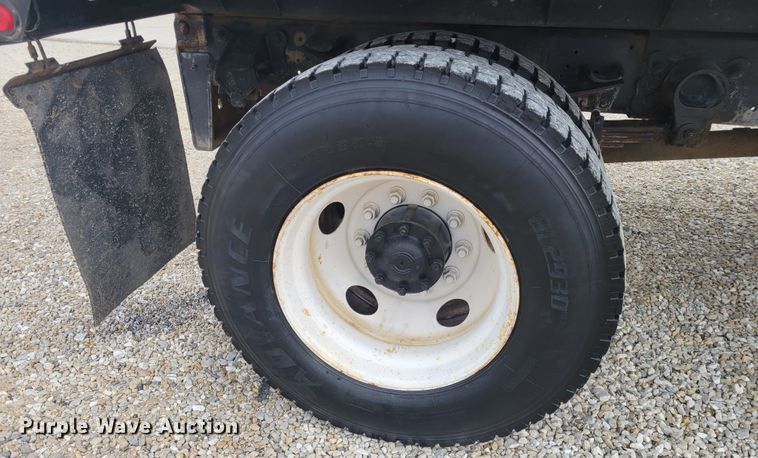 image for item KH9860 2000 Ford F750 Super Duty XL  dump truck