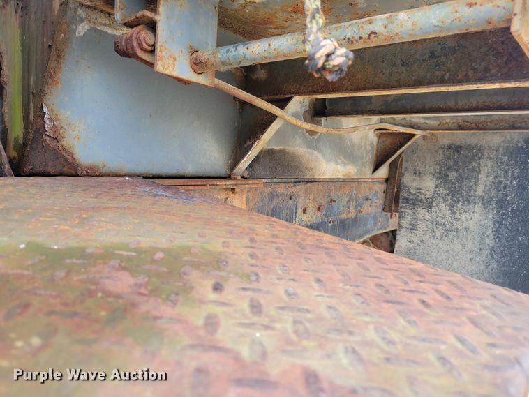 image for item KH9862 1977 Ford 9000  dump truck