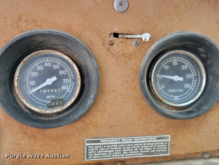 image for item KH9862 1977 Ford 9000  dump truck