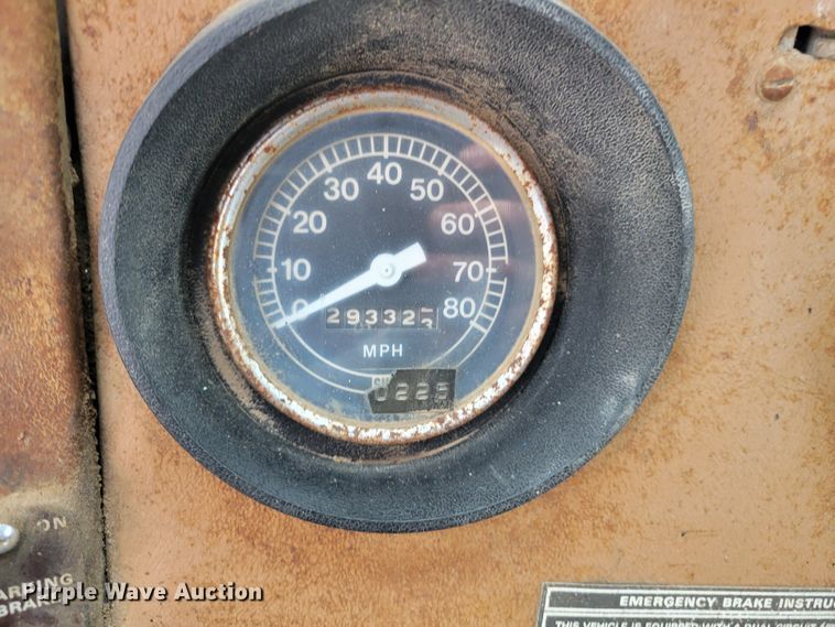 image for item KH9862 1977 Ford 9000  dump truck