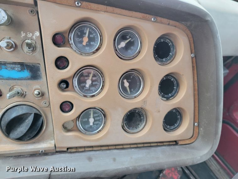 image for item KH9862 1977 Ford 9000  dump truck