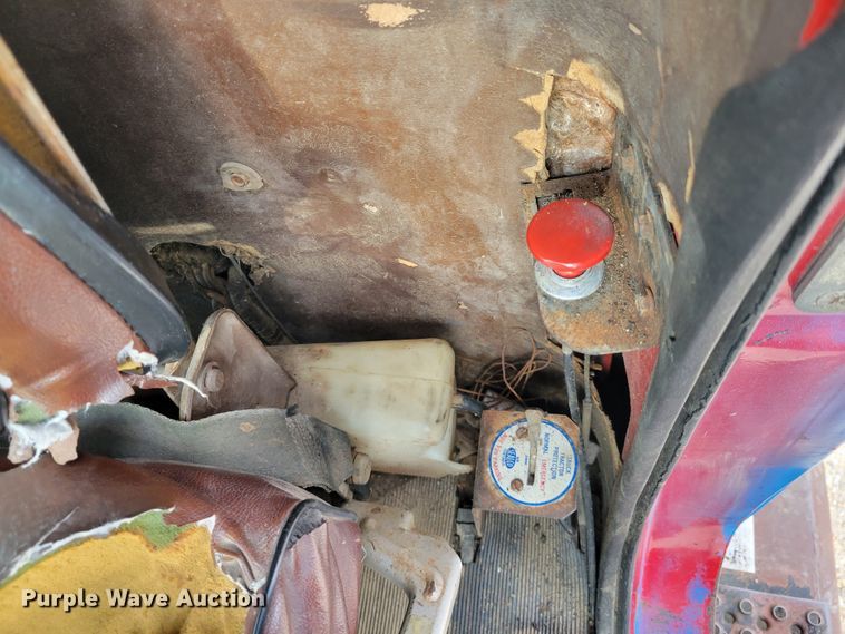 image for item KH9862 1977 Ford 9000  dump truck