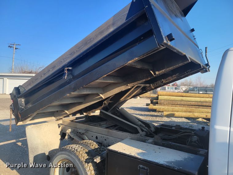 image for item KH9863 1999 Ford F550 Super Duty XL  dump truck