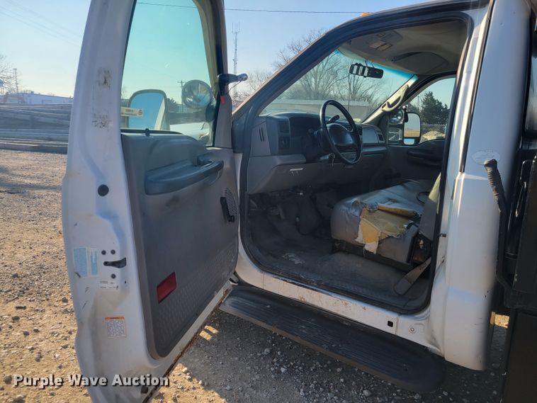 image for item KH9863 1999 Ford F550 Super Duty XL  dump truck