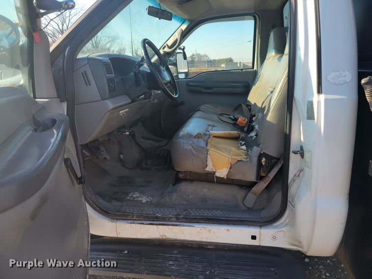 image for item KH9863 1999 Ford F550 Super Duty XL  dump truck