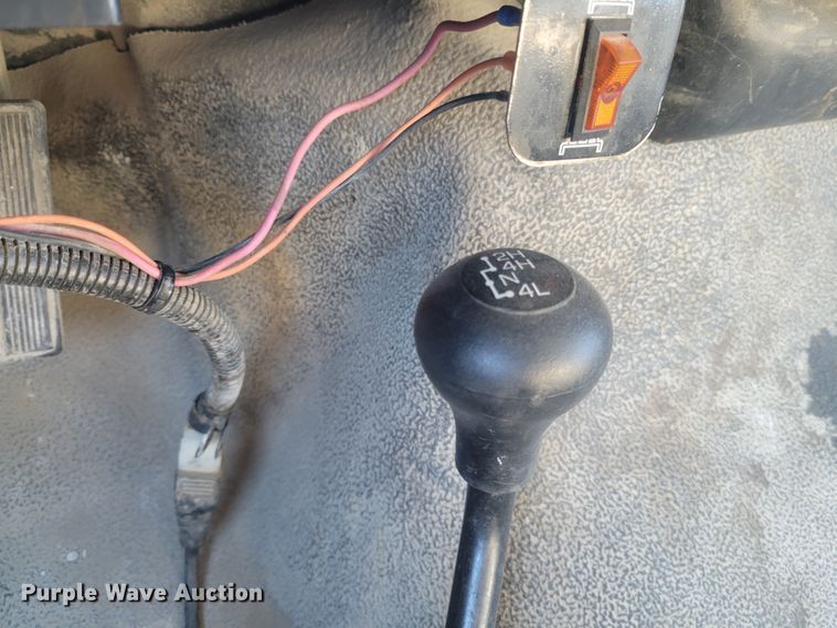 image for item KH9863 1999 Ford F550 Super Duty XL  dump truck