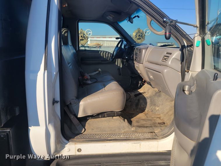 image for item KH9863 1999 Ford F550 Super Duty XL  dump truck