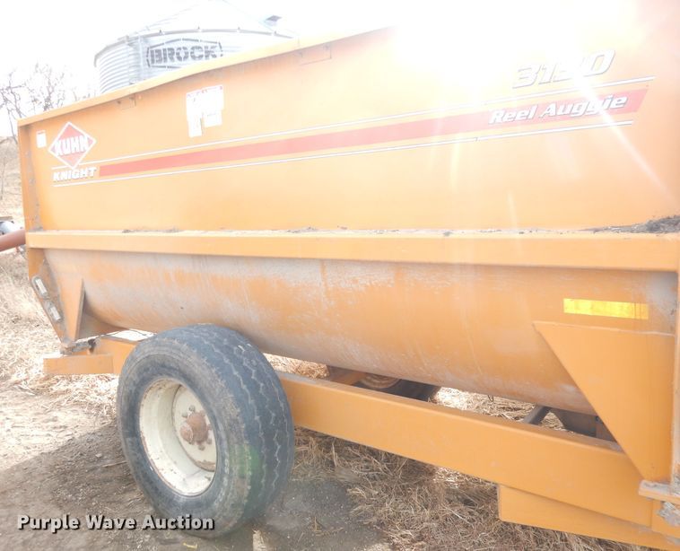 image for item DH8779 Kuhn Knight 3130  feed mixer