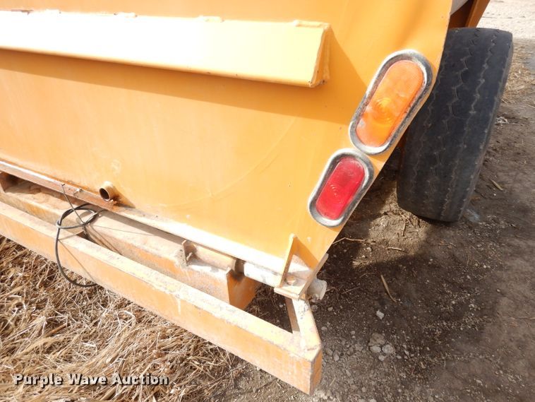 image for item DH8779 Kuhn Knight 3130  feed mixer