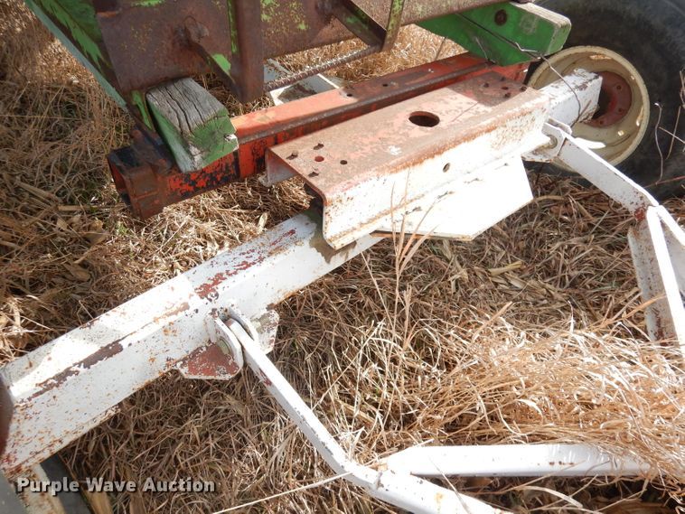 image for item DH8780 Huskee  gravity wagon