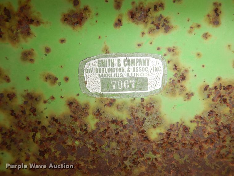 image for item DH8780 Huskee  gravity wagon