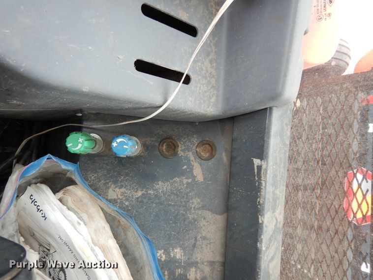 image for item DI8634 2015 Kubota M6-141  MFWD tractor