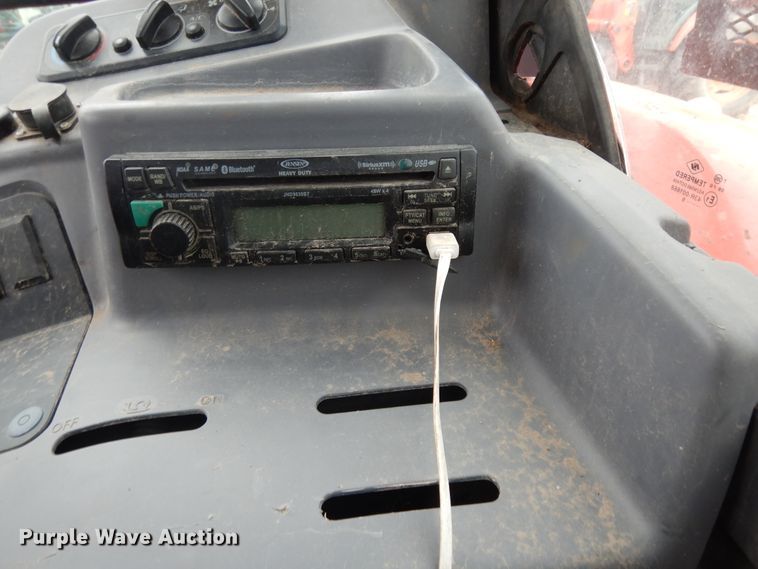 image for item DI8634 2015 Kubota M6-141  MFWD tractor