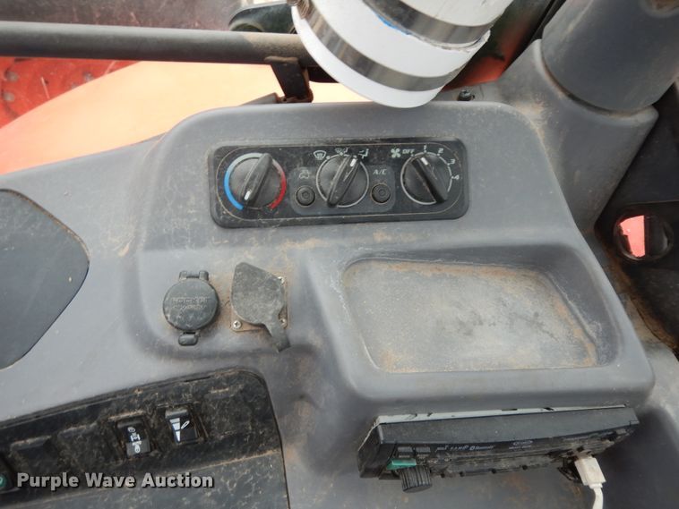 image for item DI8634 2015 Kubota M6-141  MFWD tractor