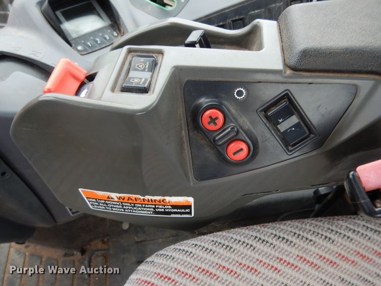 image for item DI8634 2015 Kubota M6-141  MFWD tractor