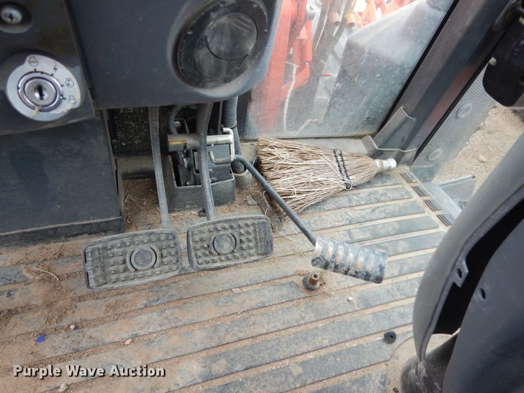 image for item DI8634 2015 Kubota M6-141  MFWD tractor