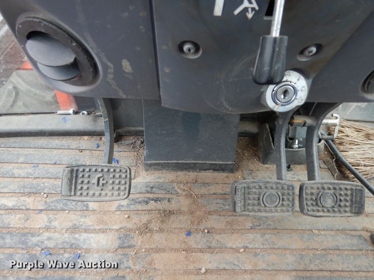 image for item DI8634 2015 Kubota M6-141  MFWD tractor