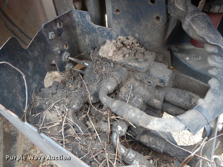 image for item DI8634 2015 Kubota M6-141  MFWD tractor