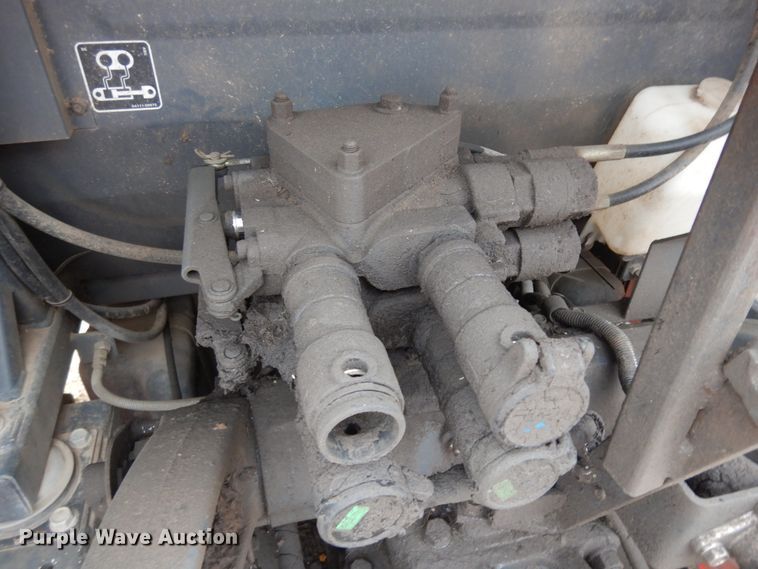 image for item DI8634 2015 Kubota M6-141  MFWD tractor