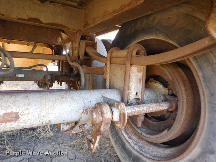 image for item DJ7555 1985 Merritt  grain trailer
