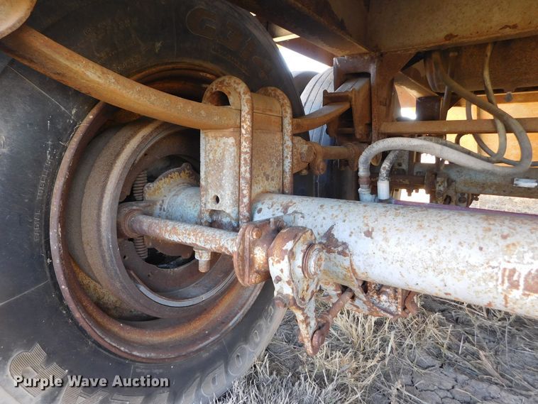 image for item DJ7555 1985 Merritt  grain trailer