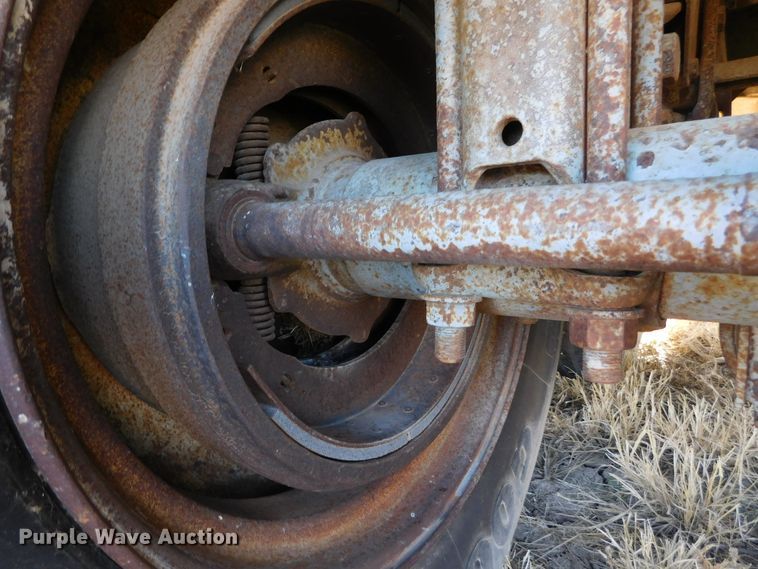 image for item DJ7555 1985 Merritt  grain trailer